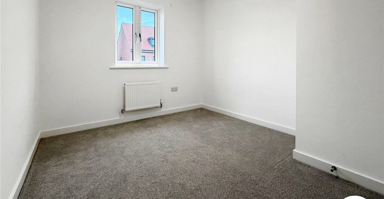 3 bedroom house to rent in Rainham | Robinson Michael & Jackson