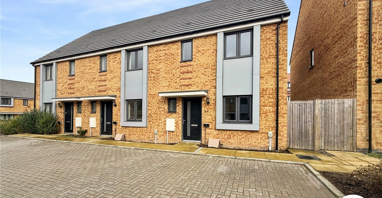 3 bedroom house to rent in Rainham | Robinson Michael & Jackson