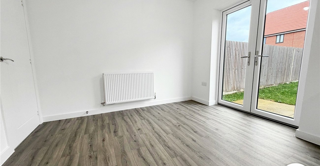 3 bedroom house to rent in Rainham | Robinson Michael & Jackson