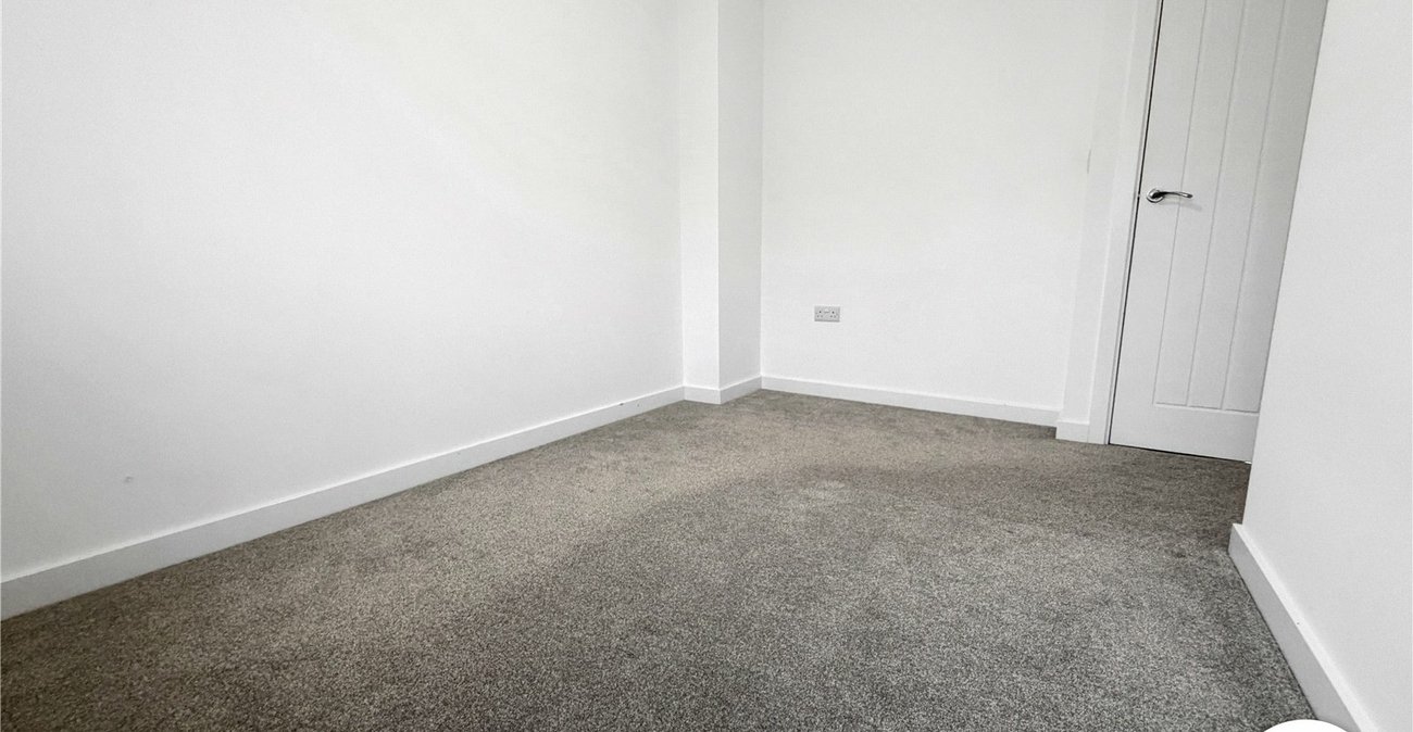 3 bedroom house to rent in Rainham | Robinson Michael & Jackson