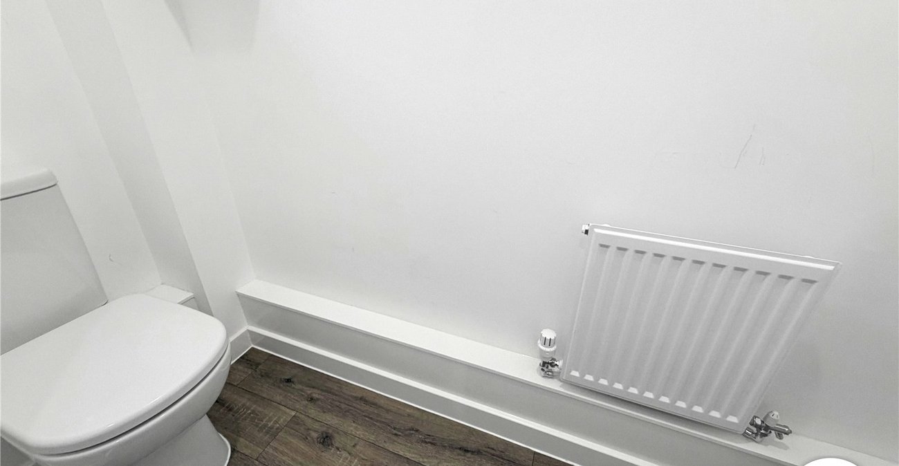 3 bedroom house to rent in Rainham | Robinson Michael & Jackson