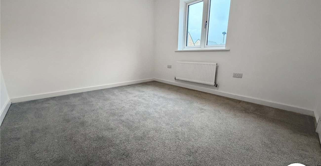 3 bedroom house to rent in Rainham | Robinson Michael & Jackson