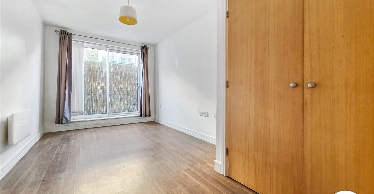 2 bedroom property to rent in Birdwood Avenue | Robinson Jackson