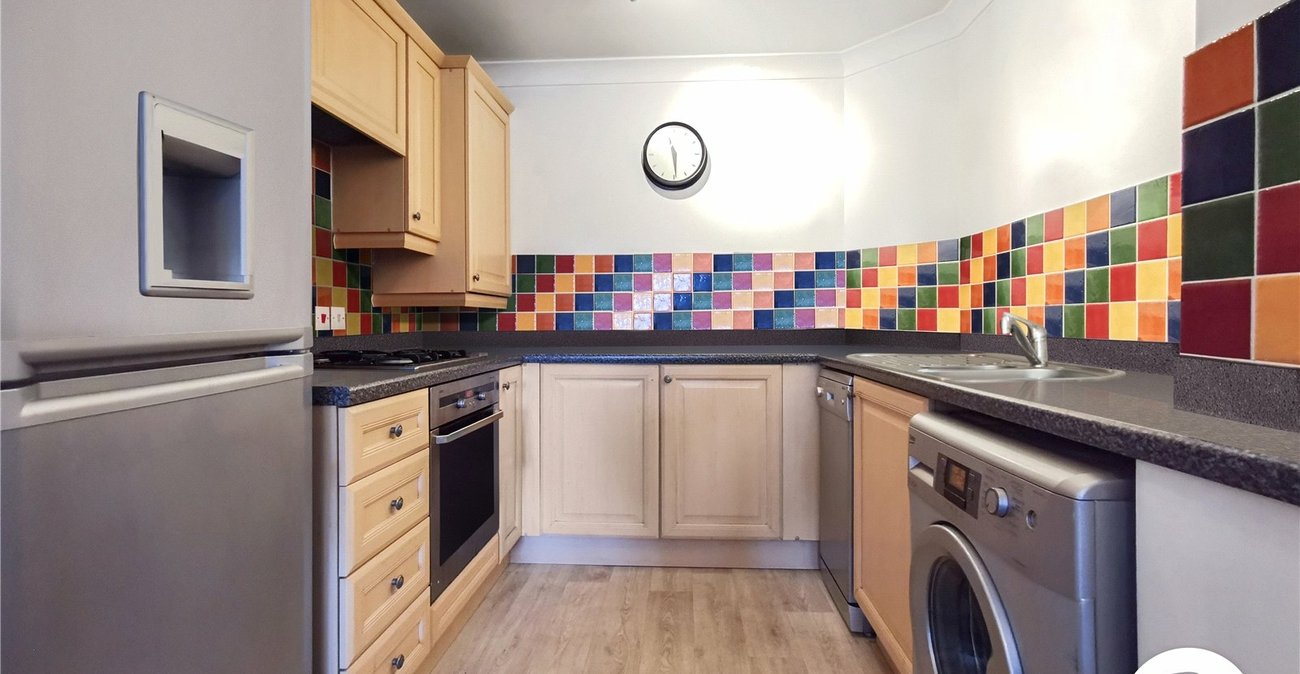 2 bedroom property to rent in Erith | Robinson Jackson