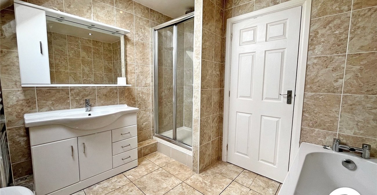 2 bedroom property to rent in High Halstow | Robinson Michael & Jackson