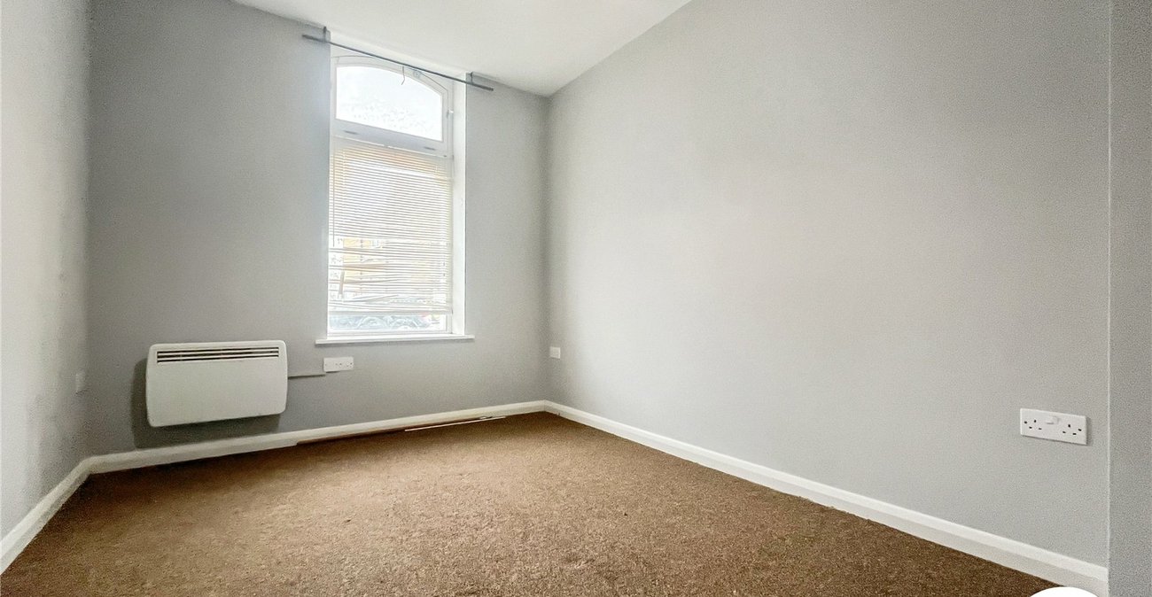 2 bedroom property to rent in Gillingham | Robinson Michael & Jackson