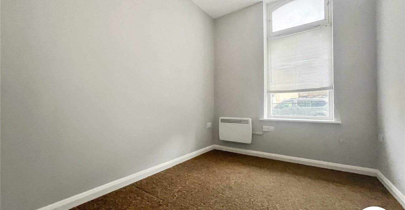 2 bedroom property to rent in Gillingham | Robinson Michael & Jackson