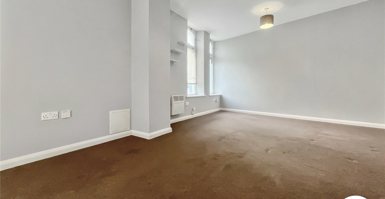 2 bedroom property to rent in Gillingham | Robinson Michael & Jackson