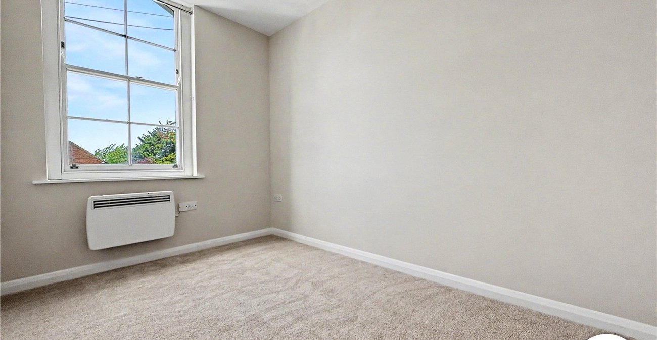 2 bedroom property to rent in Gillingham | Robinson Michael & Jackson