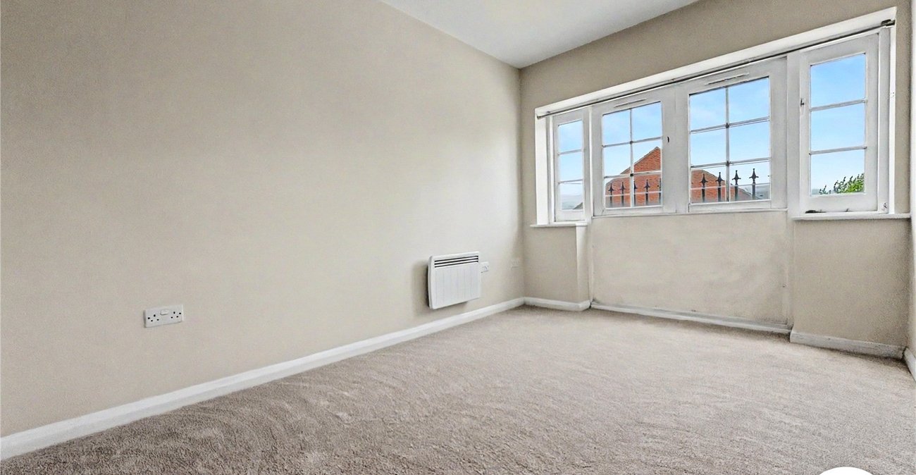 2 bedroom property to rent in Gillingham | Robinson Michael & Jackson