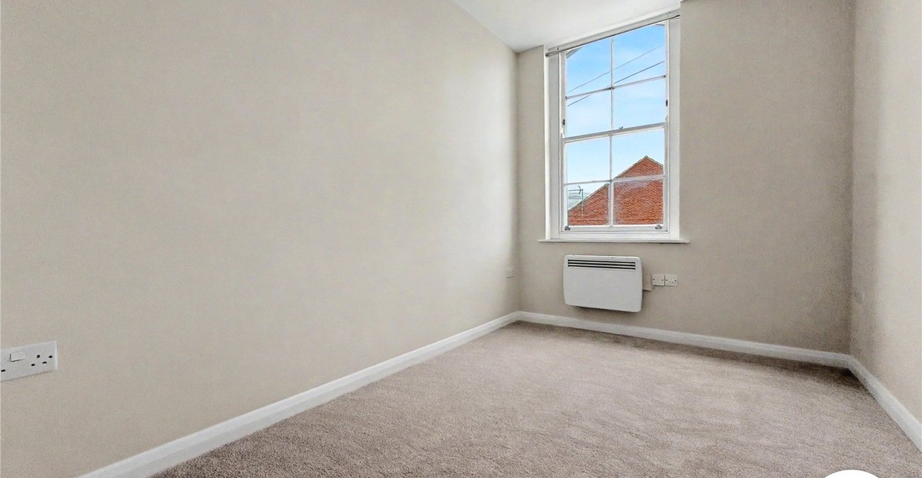 2 bedroom property to rent in Gillingham | Robinson Michael & Jackson