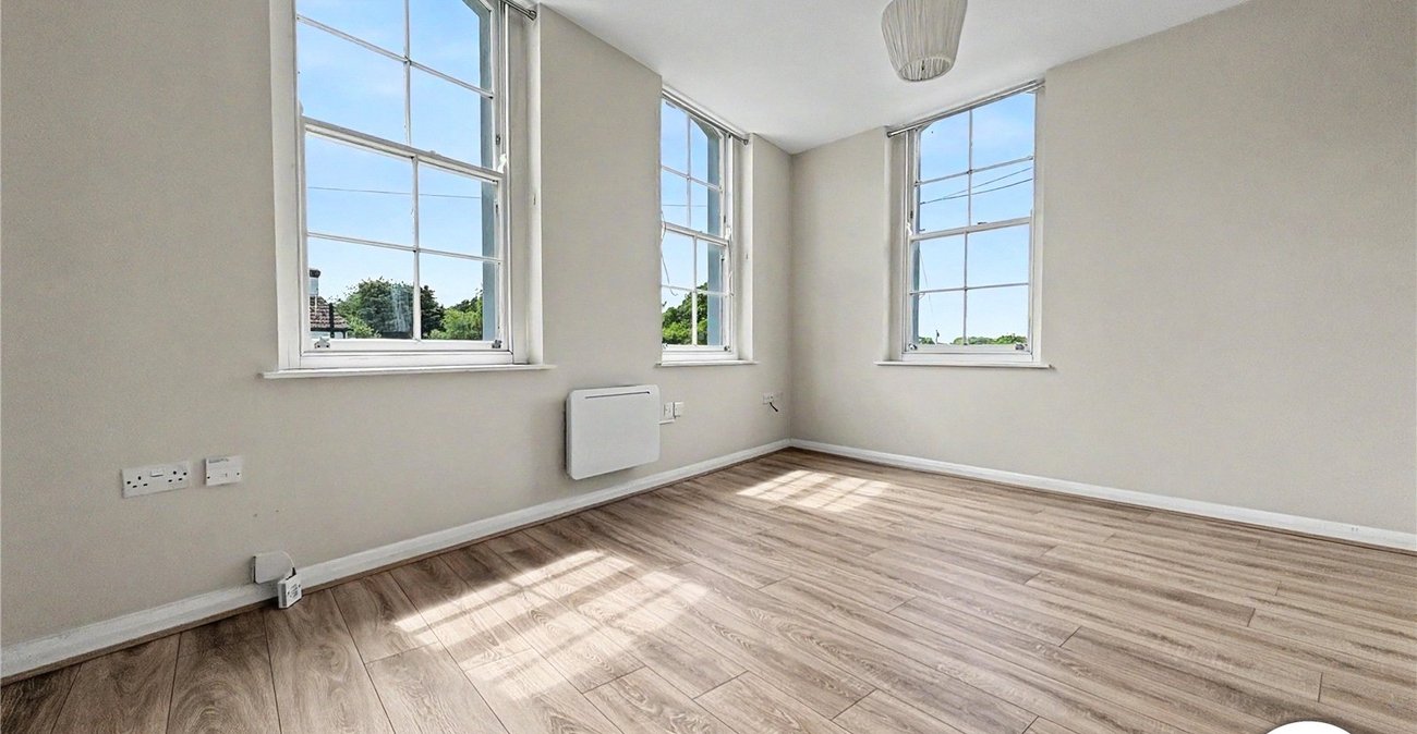 2 bedroom property to rent in Gillingham | Robinson Michael & Jackson