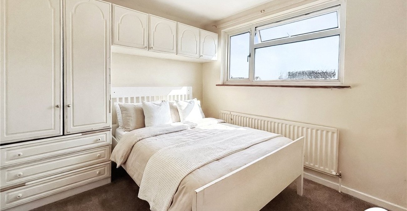 5 bedroom house to rent in Hextable | Robinson Jackson