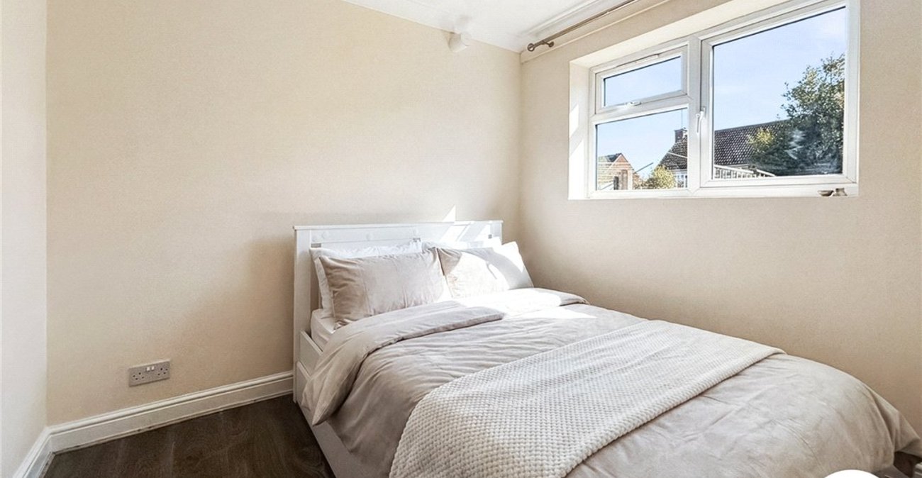 5 bedroom house to rent in Hextable | Robinson Jackson