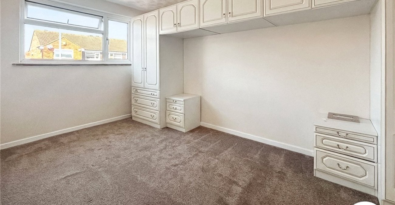 5 bedroom house to rent in Hextable | Robinson Jackson