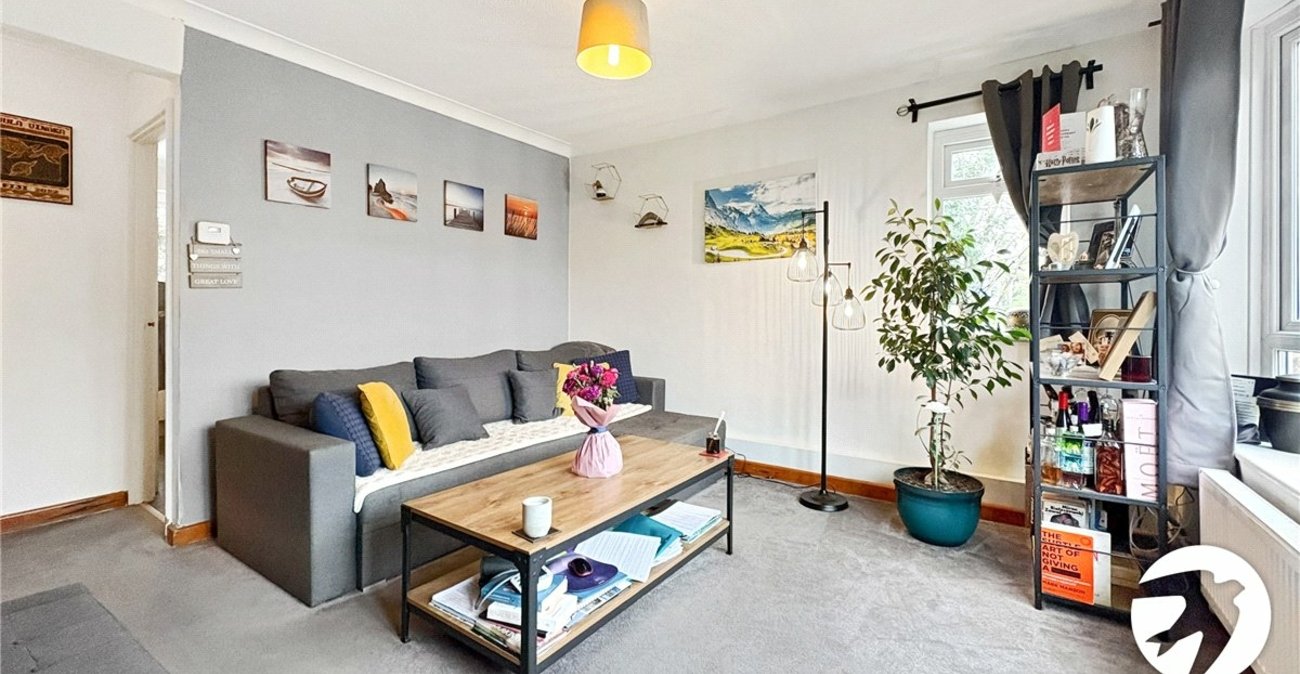 2 bedroom property to rent in Orpington | Robinson Jackson