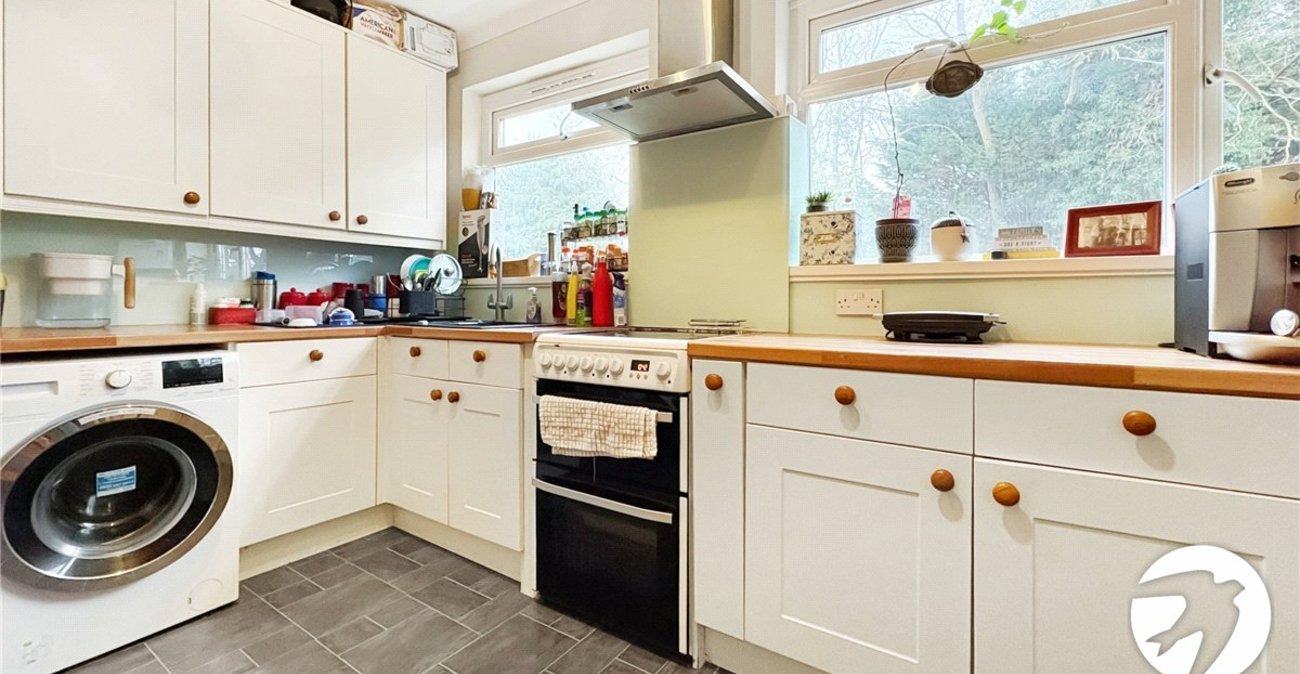 2 bedroom property to rent in Orpington | Robinson Jackson