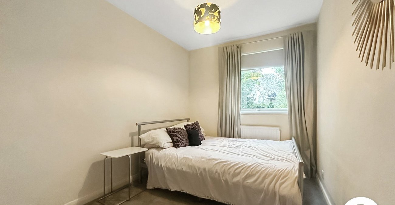 2 bedroom property to rent in London | 