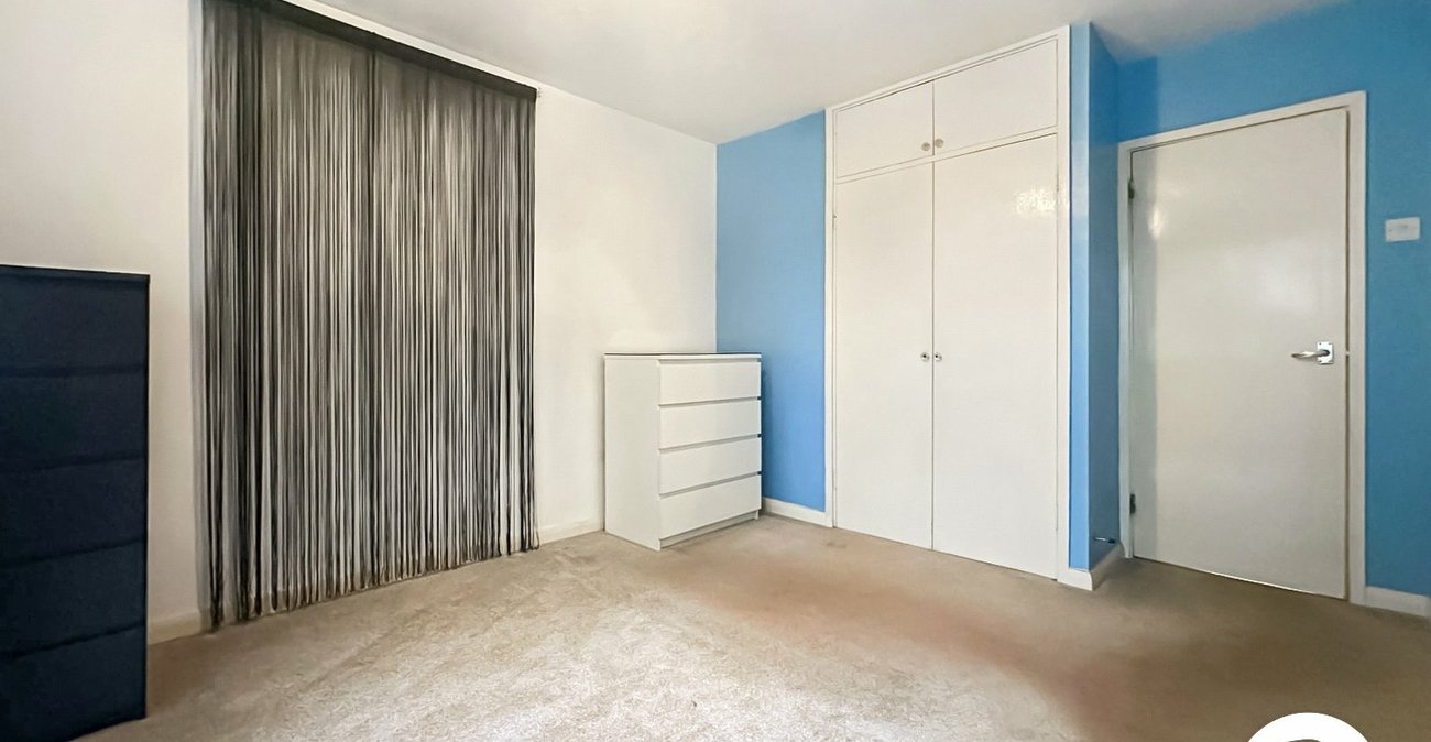 2 bedroom property to rent in London | 