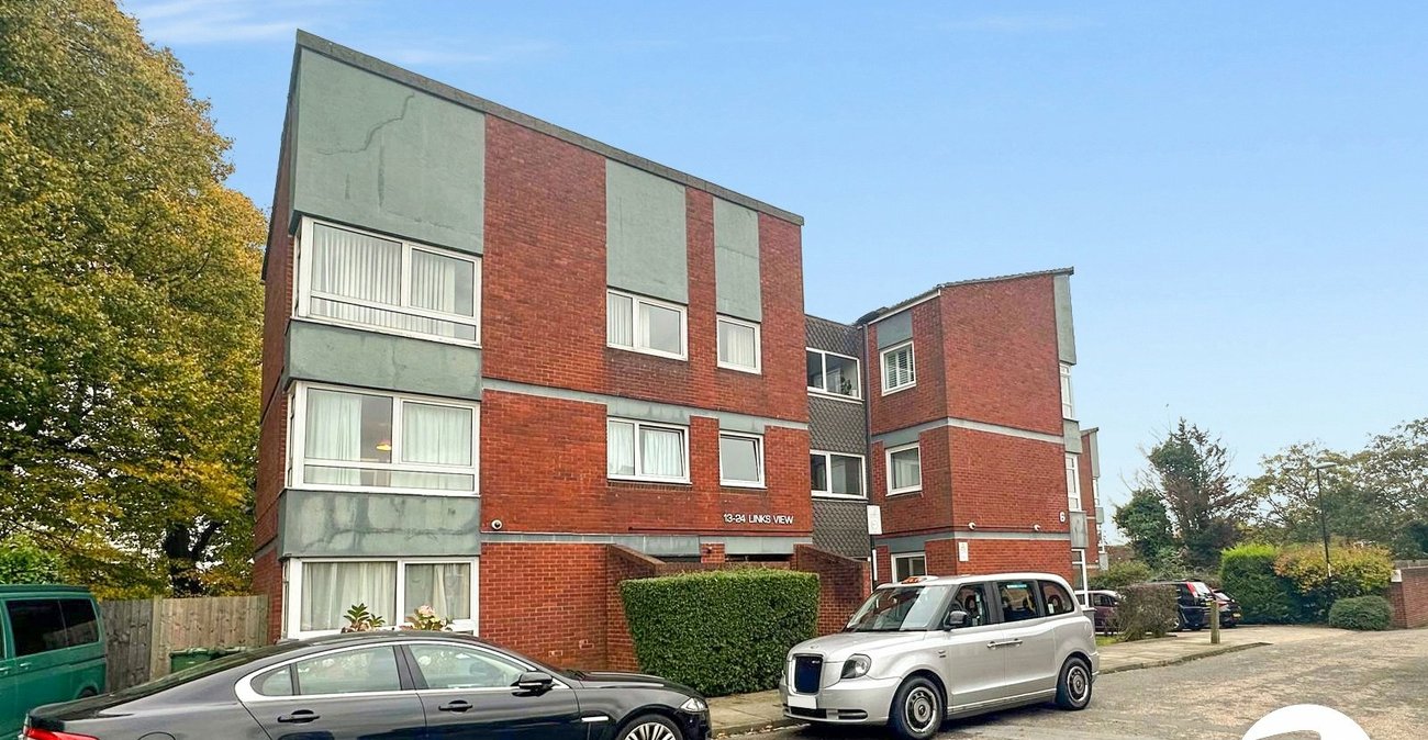 2 bedroom property to rent in London | 