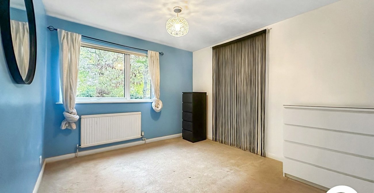 2 bedroom property to rent in London | 