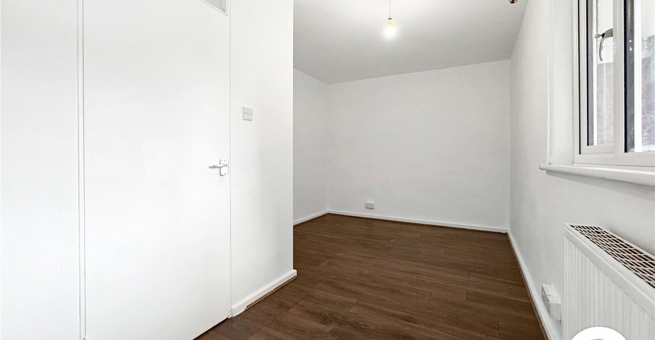 2 bedroom property to rent in London | 