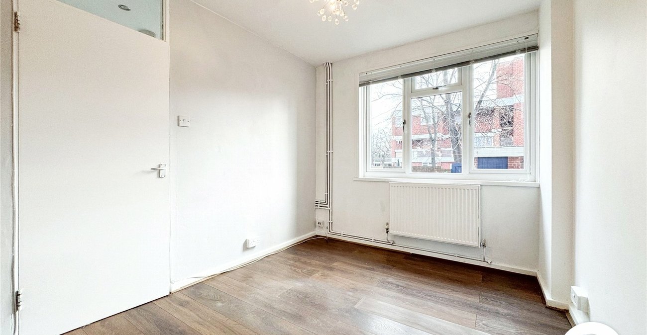 2 bedroom property to rent in London | 