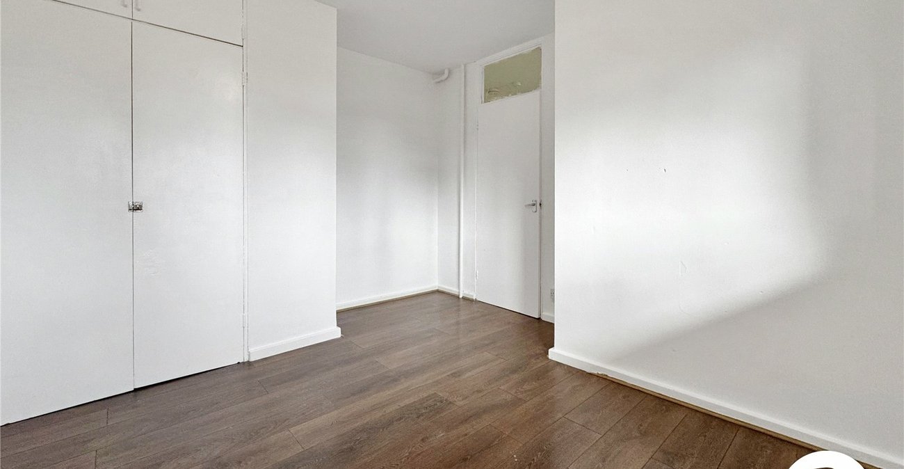 2 bedroom property to rent in London | 