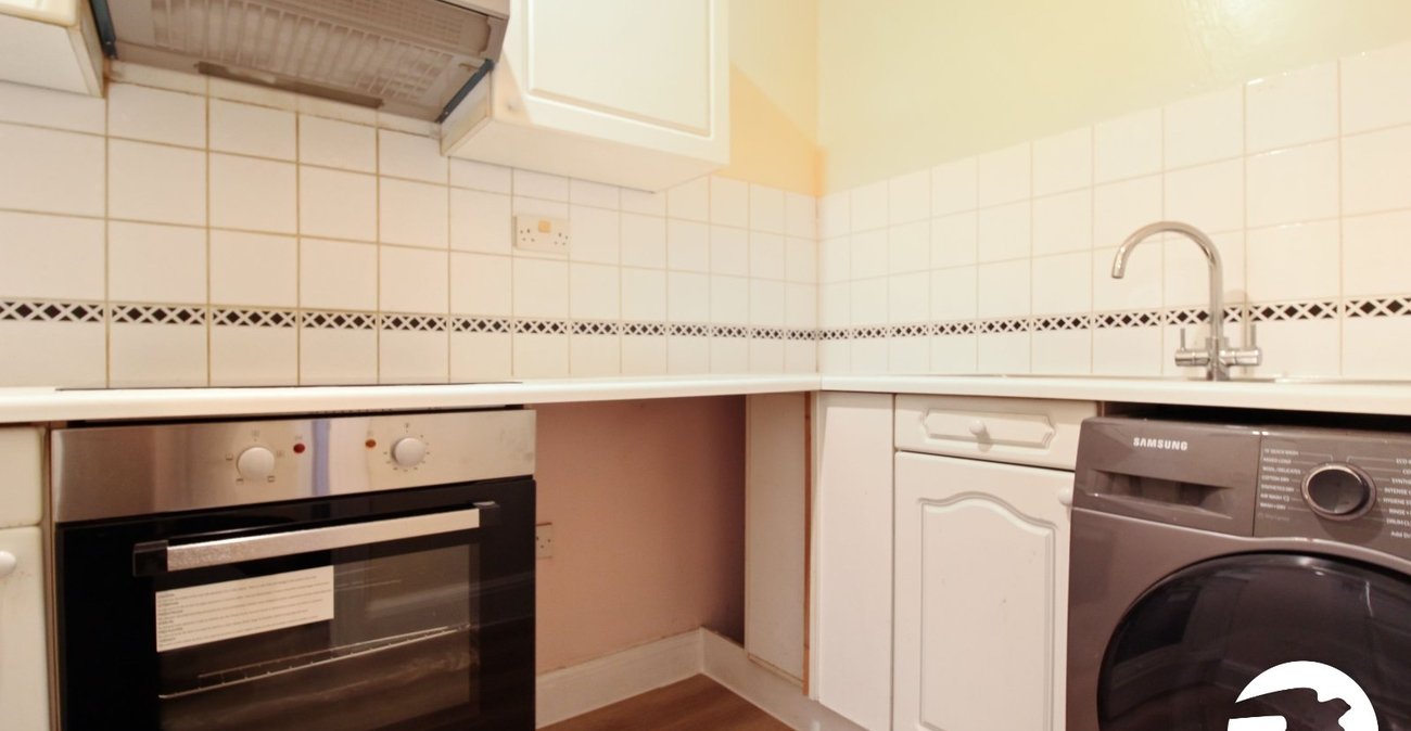 1 bedroom property to rent in Gravesend | Robinson Michael & Jackson