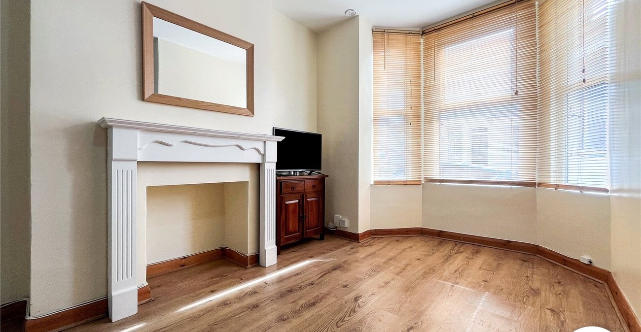 3 bedroom house to rent in Rochester | Robinson Michael & Jackson