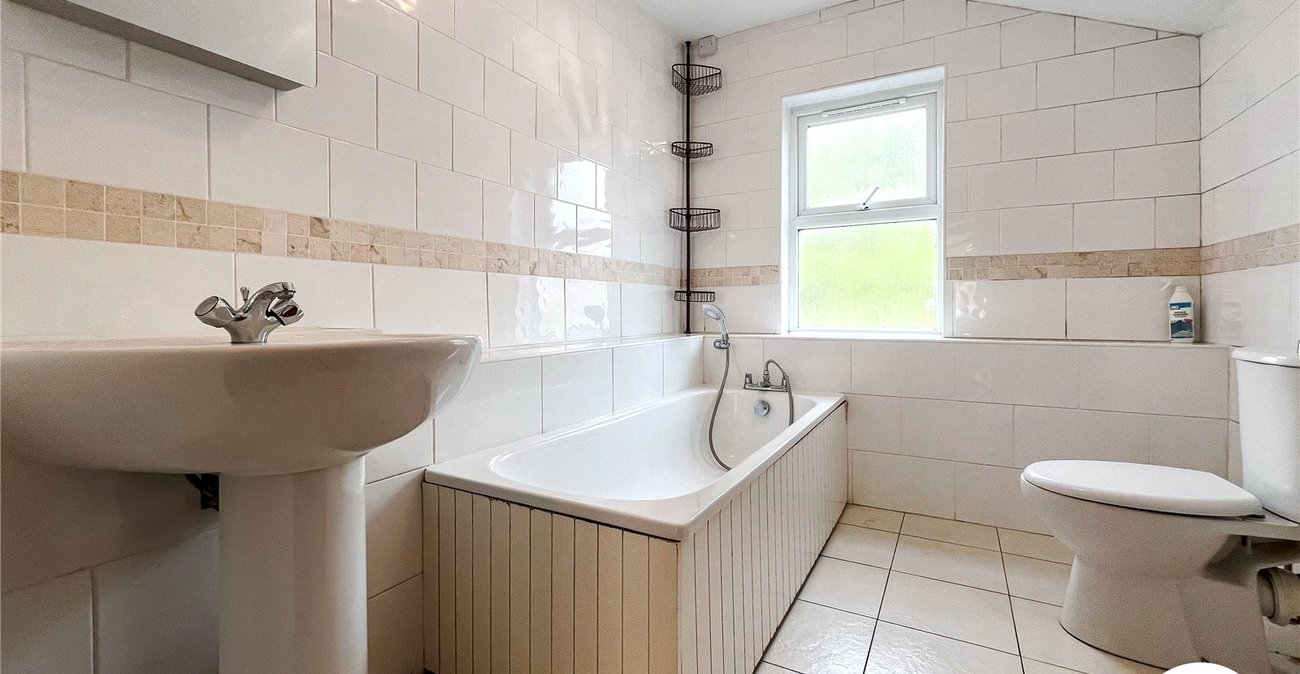 3 bedroom house to rent in Rochester | Robinson Michael & Jackson