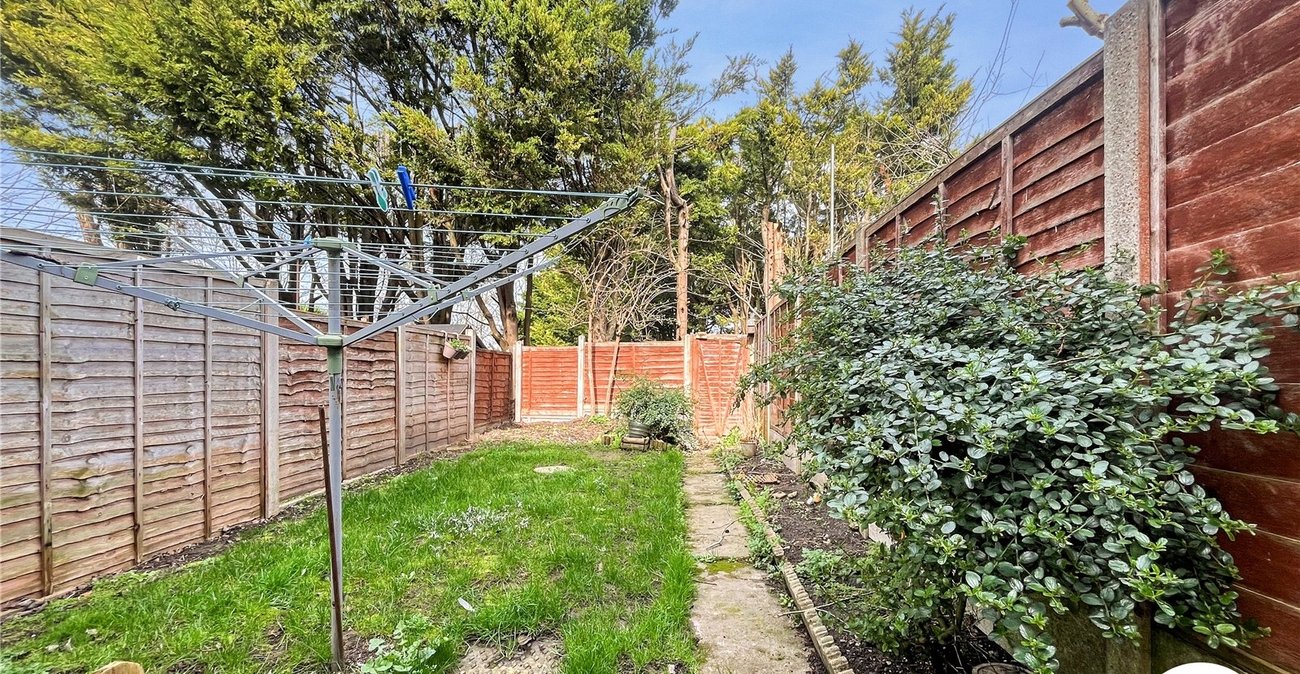 3 bedroom house to rent in Rochester | Robinson Michael & Jackson