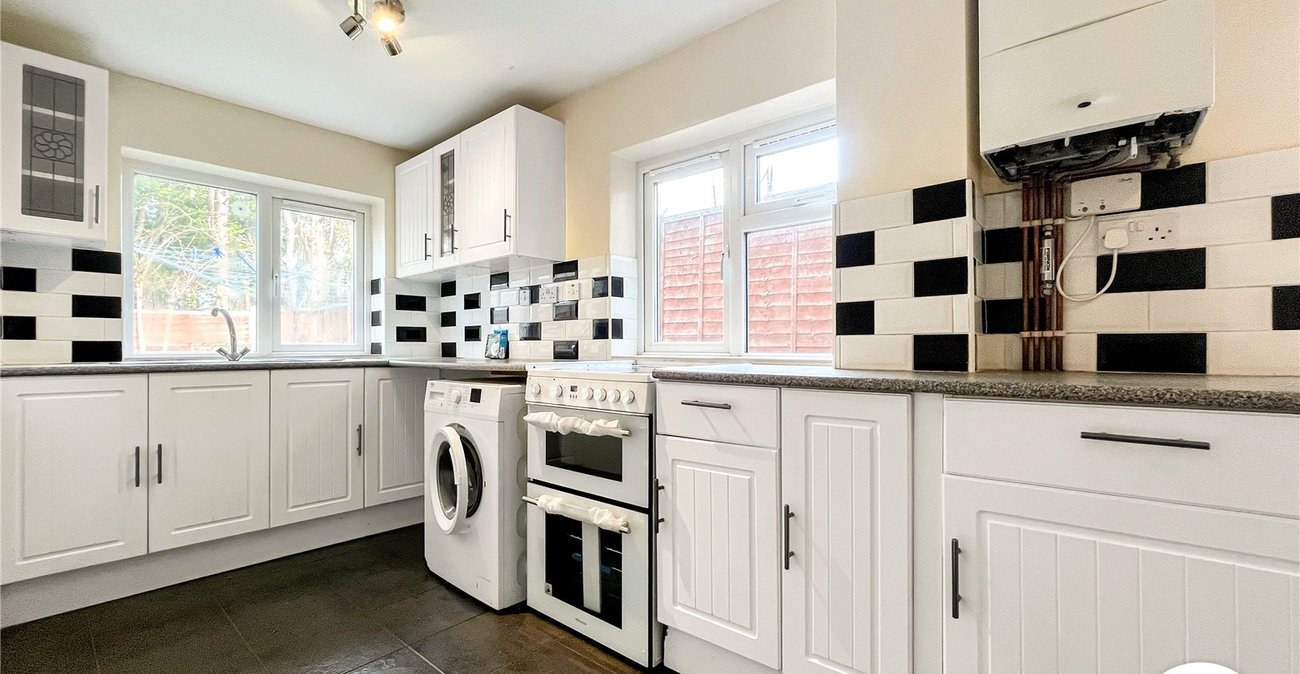 3 bedroom house to rent in Rochester | Robinson Michael & Jackson