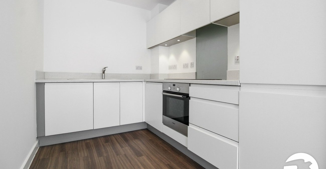 1 bedroom property to rent in Greenhithe | Robinson Michael & Jackson