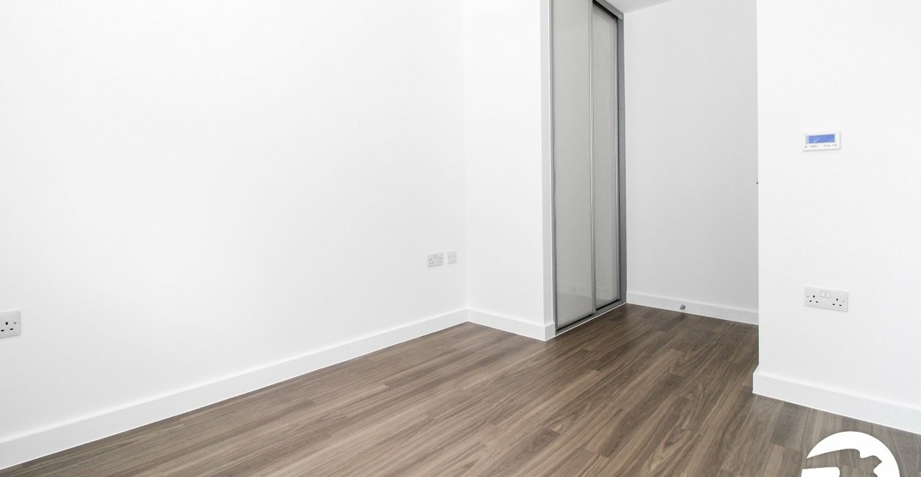 1 bedroom property to rent in Greenhithe | Robinson Michael & Jackson