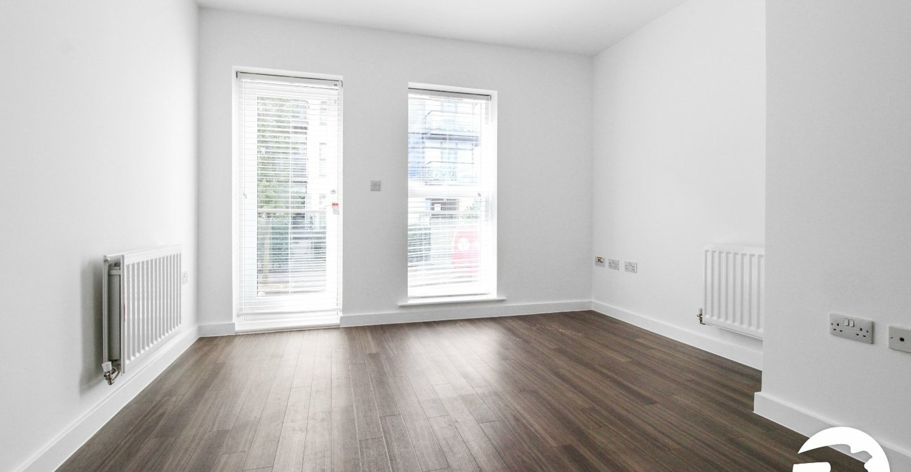 1 bedroom property to rent in Greenhithe | Robinson Michael & Jackson
