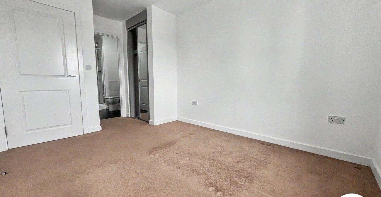2 bedroom property to rent in Belvedere | Robinson Jackson