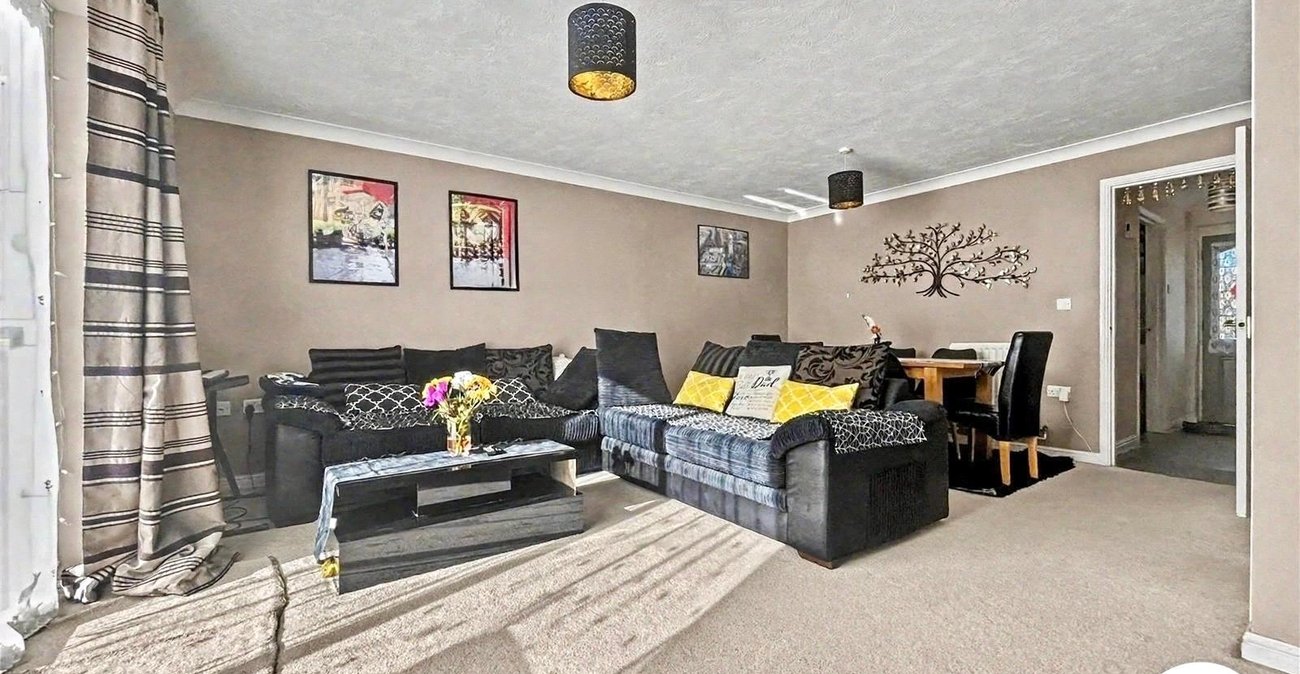 3 bedroom house to rent in Gillingham | Robinson Michael & Jackson