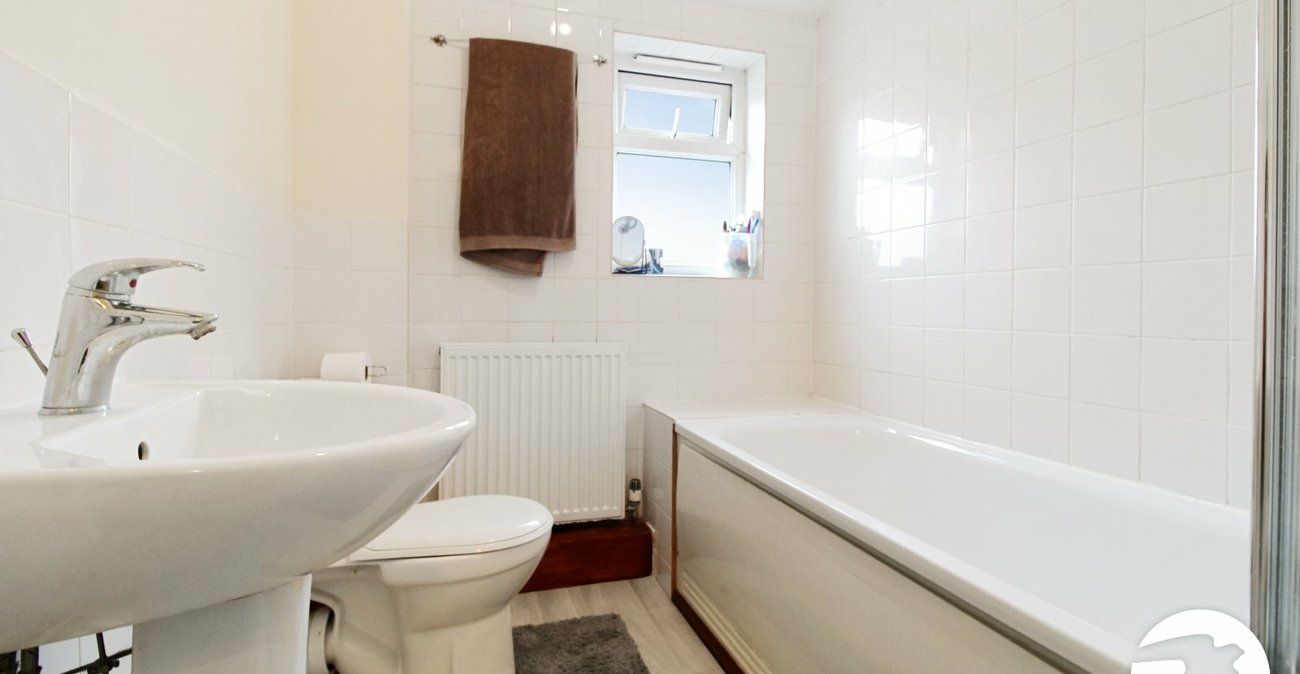 1 bedroom property to rent in Bean Road | Robinson Michael & Jackson