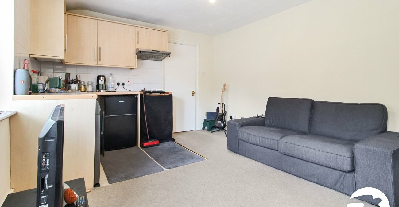 1 bedroom property to rent in Bean Road | Robinson Michael & Jackson