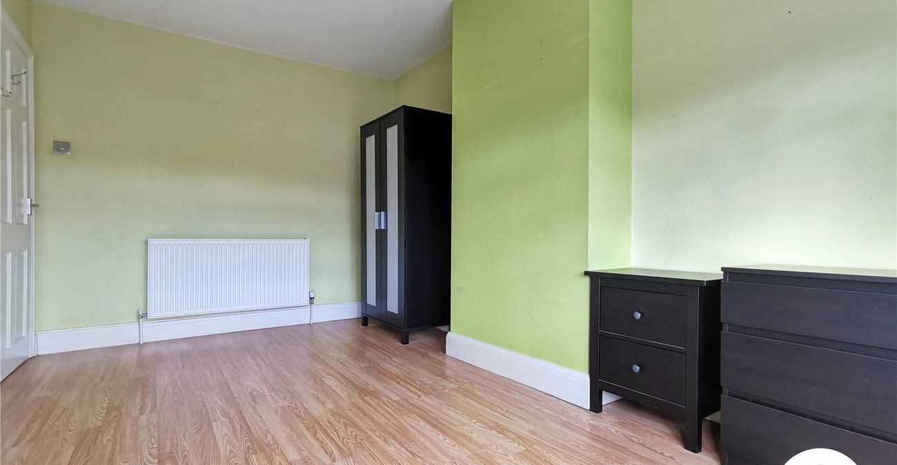 3 bedroom house to rent in Erith | Robinson Jackson