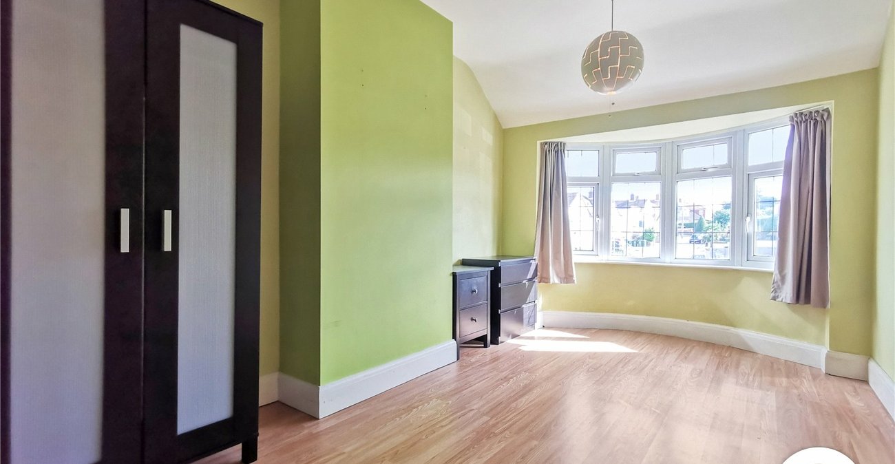 3 bedroom house to rent in Erith | Robinson Jackson