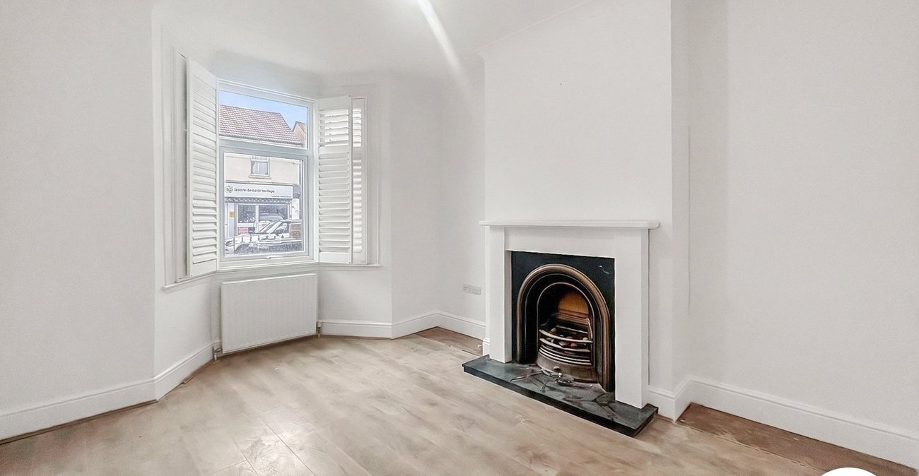 4 bedroom house to rent in Dartford | Robinson Jackson