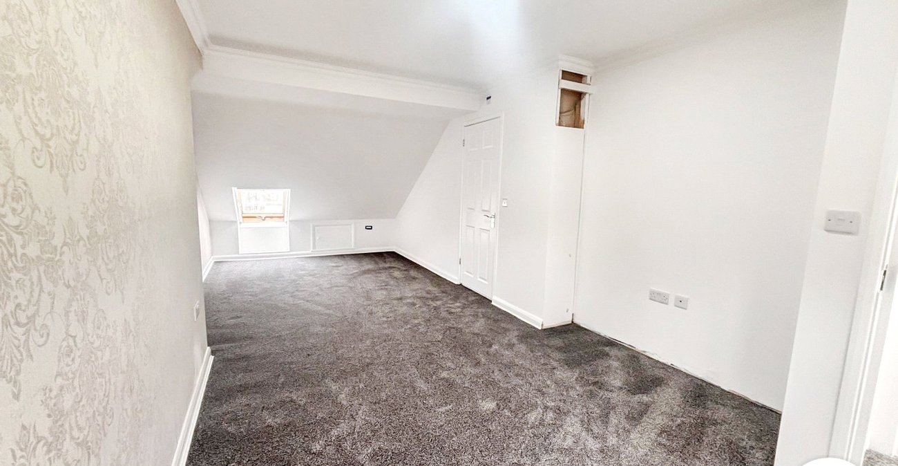 4 bedroom house to rent in Dartford | Robinson Jackson