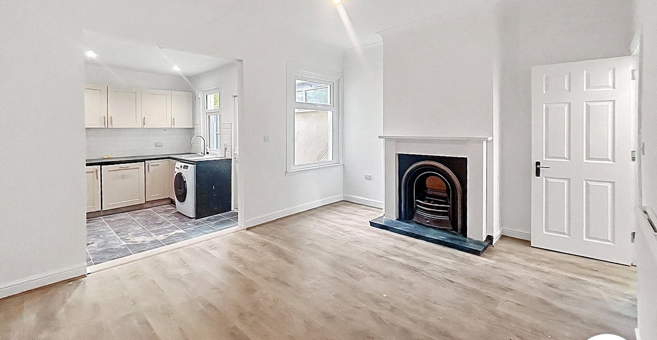 4 bedroom house to rent in Dartford | Robinson Jackson