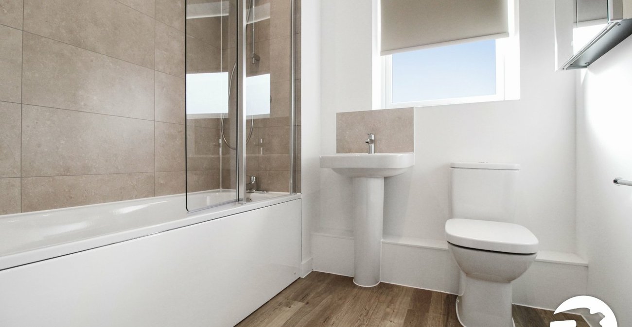 2 bedroom property to rent in Alkerden | Robinson Michael & Jackson