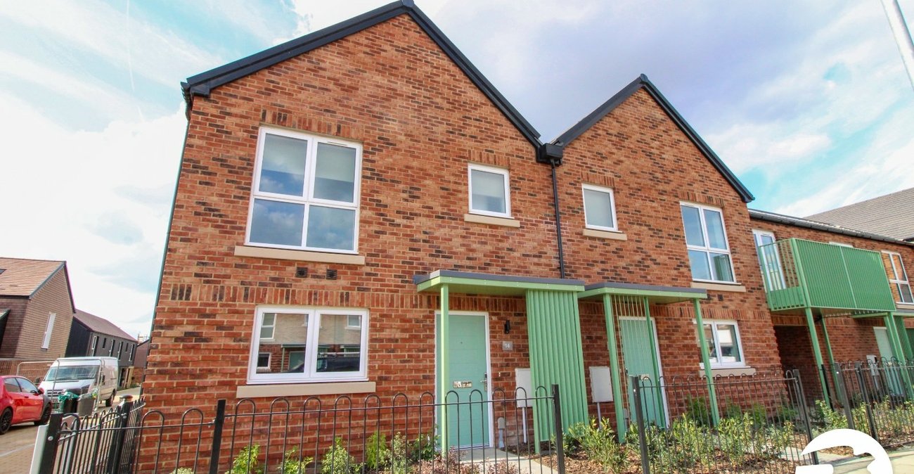 3 bedroom house to rent in Alkerden | Robinson Michael & Jackson