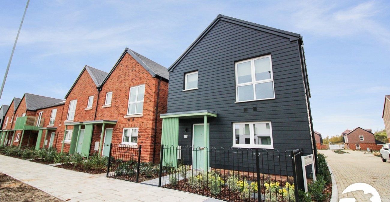 3 bedroom house to rent in Alkerden | Robinson Michael & Jackson