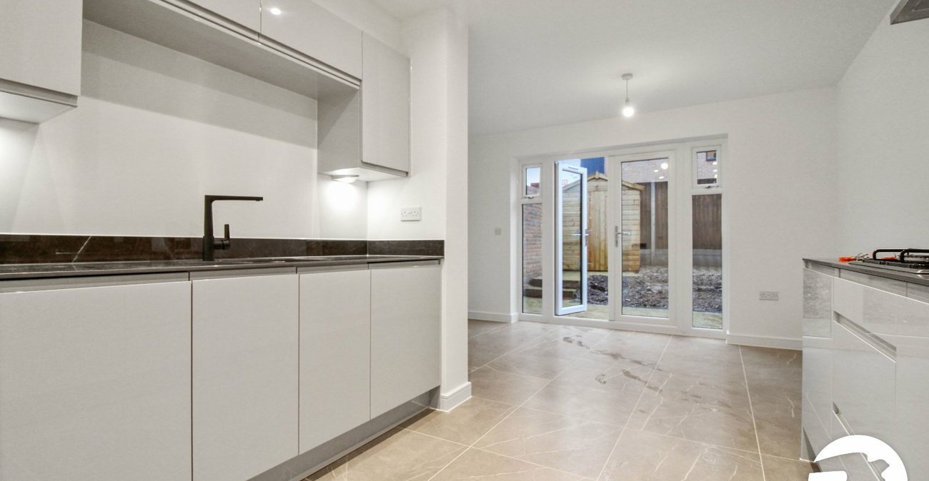 3 bedroom house to rent in Alkerden | Robinson Michael & Jackson