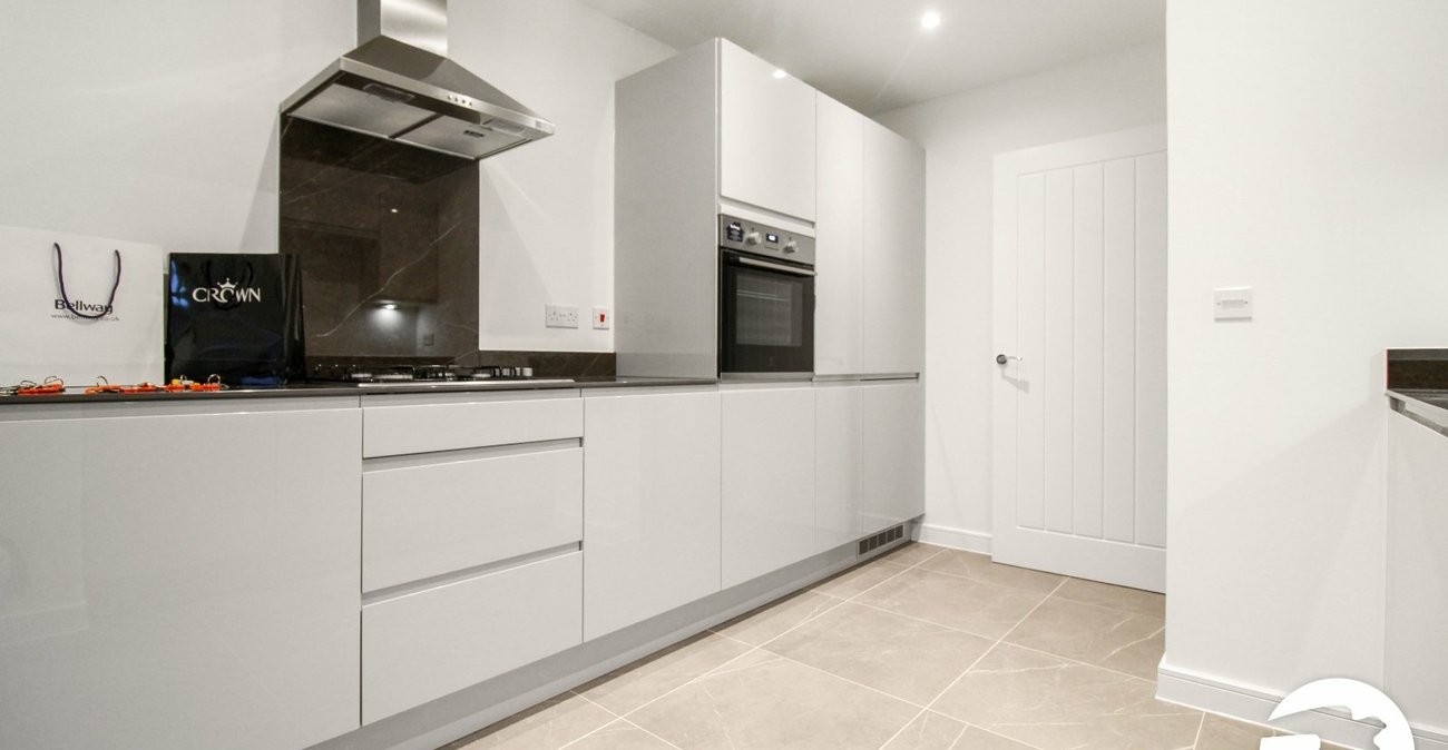 3 bedroom house to rent in Alkerden | Robinson Michael & Jackson